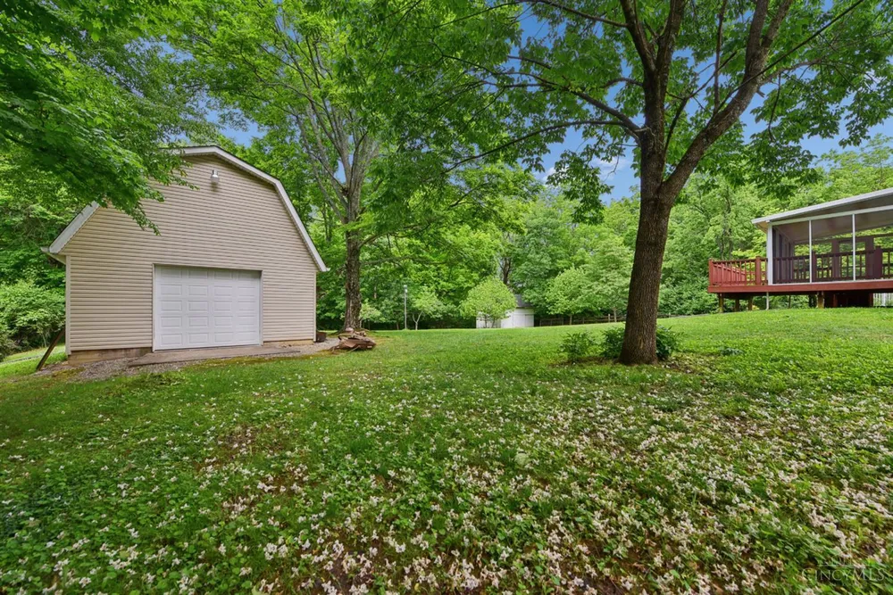 1109 Asbury Rd, Cincinnati, OH 45255