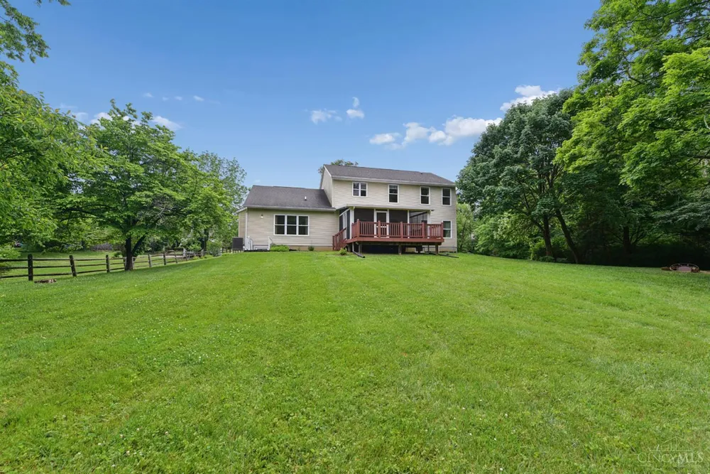1109 Asbury Rd, Cincinnati, OH 45255