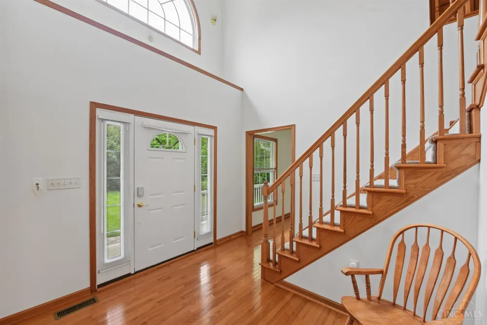 1109 Asbury Rd, Cincinnati, OH 45255