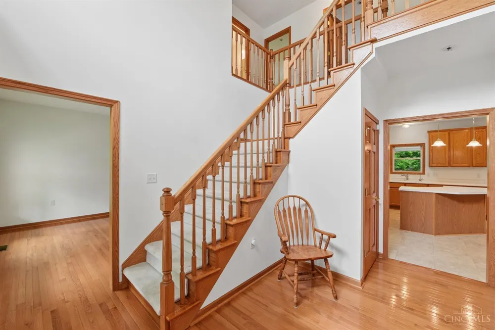 1109 Asbury Rd, Cincinnati, OH 45255