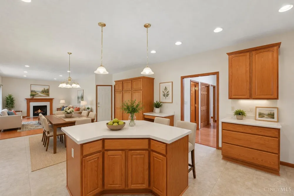 1109 Asbury Rd, Cincinnati, OH 45255
