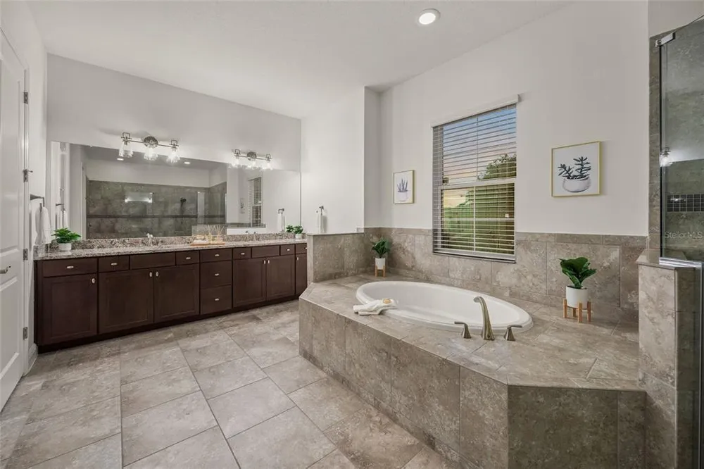 507 167th Blvd E, Bradenton, FL 34212