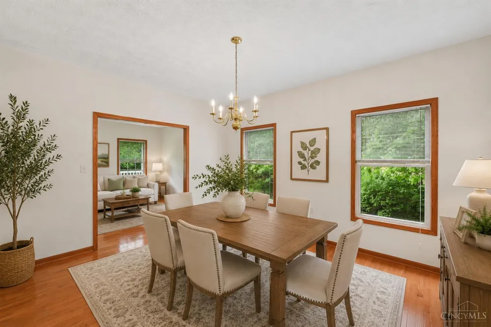 1109 Asbury Rd, Cincinnati, OH 45255