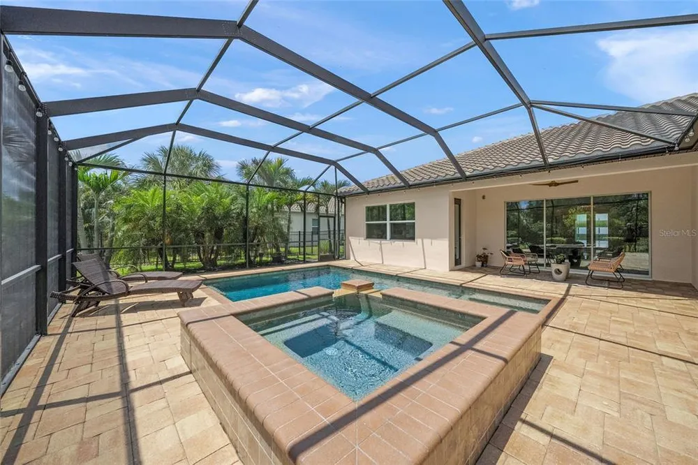 507 167th Blvd E, Bradenton, FL 34212