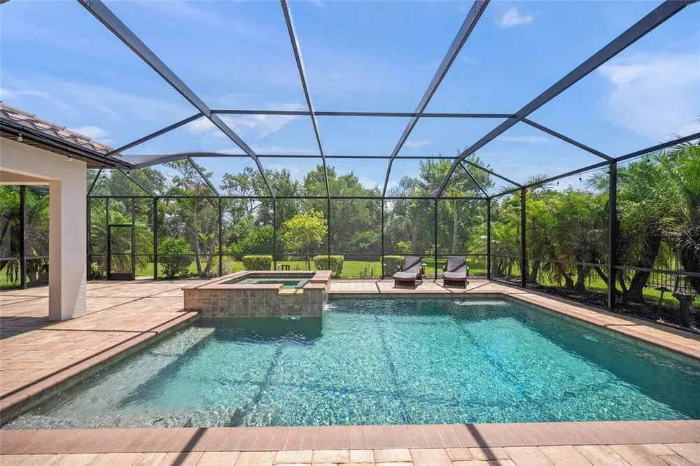 507 167th Blvd E, Bradenton, FL 34212