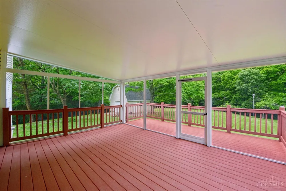 1109 Asbury Rd, Cincinnati, OH 45255