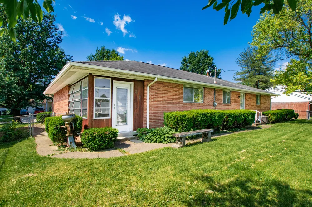 2928 N Gresham Rd, Columbus, OH 43204