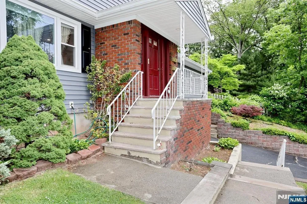 22 Mountain Ave, Westwood, NJ 07675