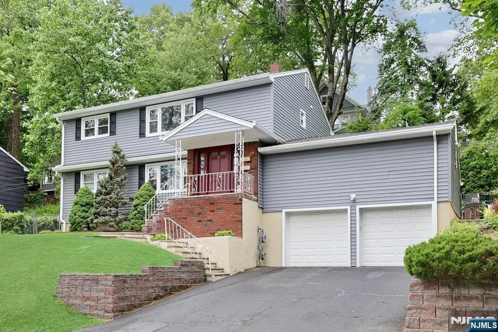 22 Mountain Ave, Westwood, NJ 07675