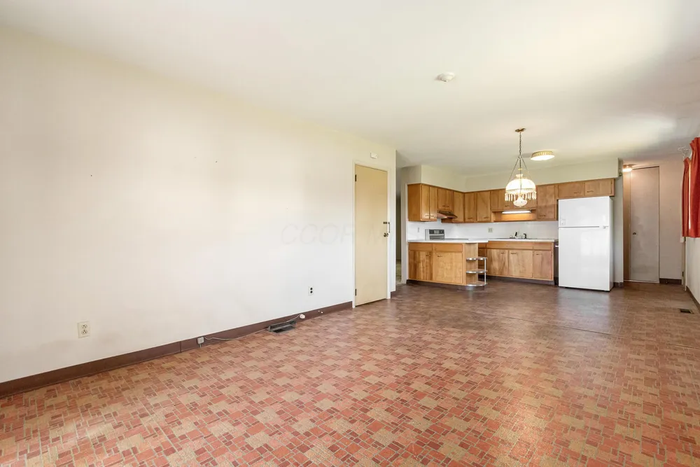 2928 N Gresham Rd, Columbus, OH 43204