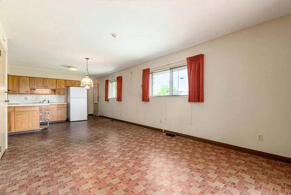 2928 N Gresham Rd, Columbus, OH 43204