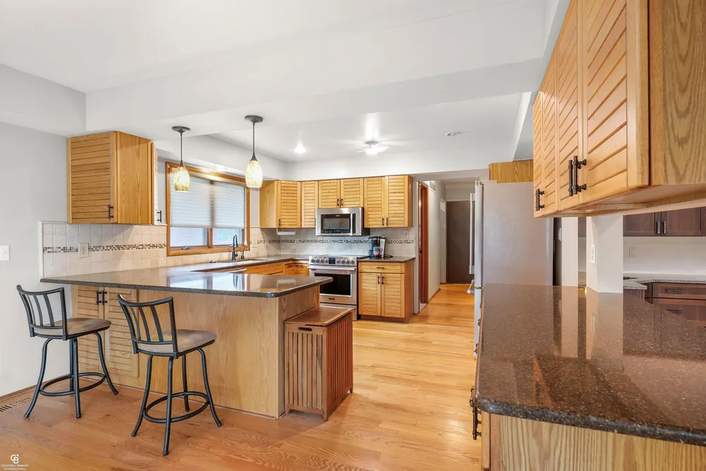 41397 Clairpointe St, Harrison Township, MI 48045