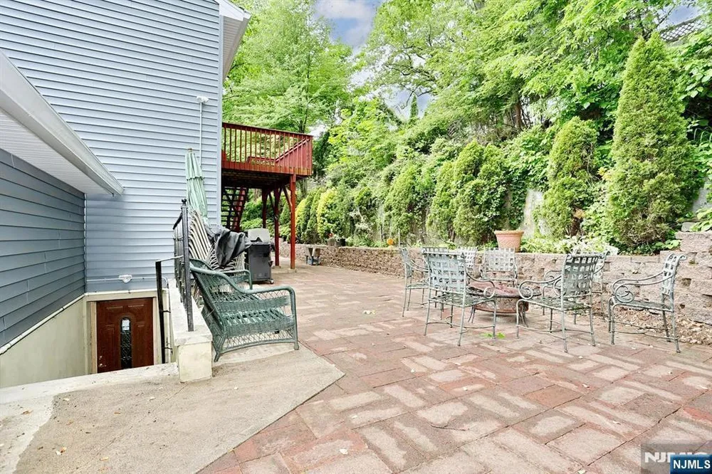 22 Mountain Ave, Westwood, NJ 07675