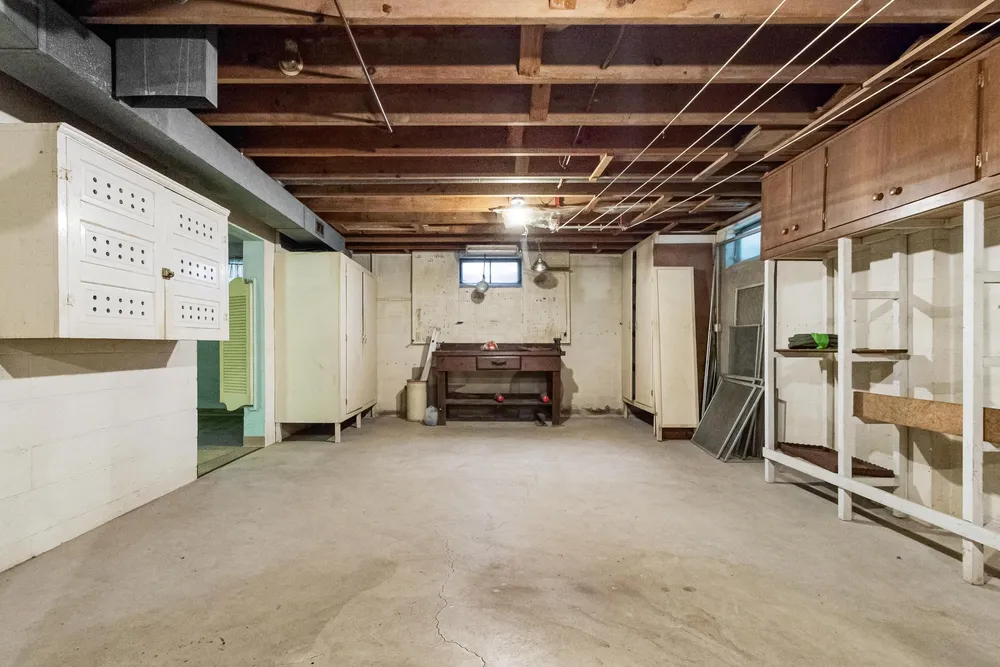2928 N Gresham Rd, Columbus, OH 43204
