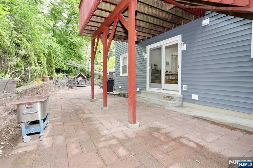 22 Mountain Ave, Westwood, NJ 07675