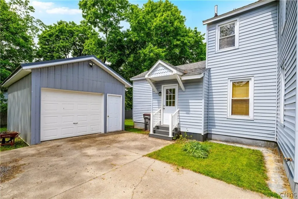 413 William St, Rome, NY 13440-4123