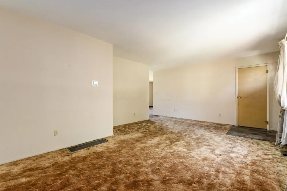 2928 N Gresham Rd, Columbus, OH 43204