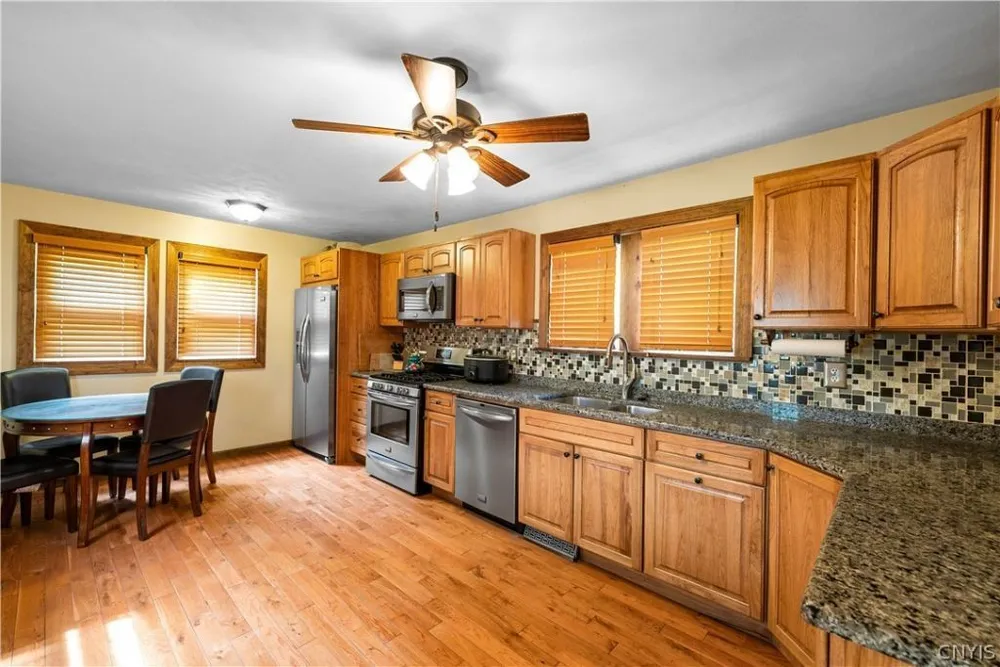 413 William St, Rome, NY 13440-4123