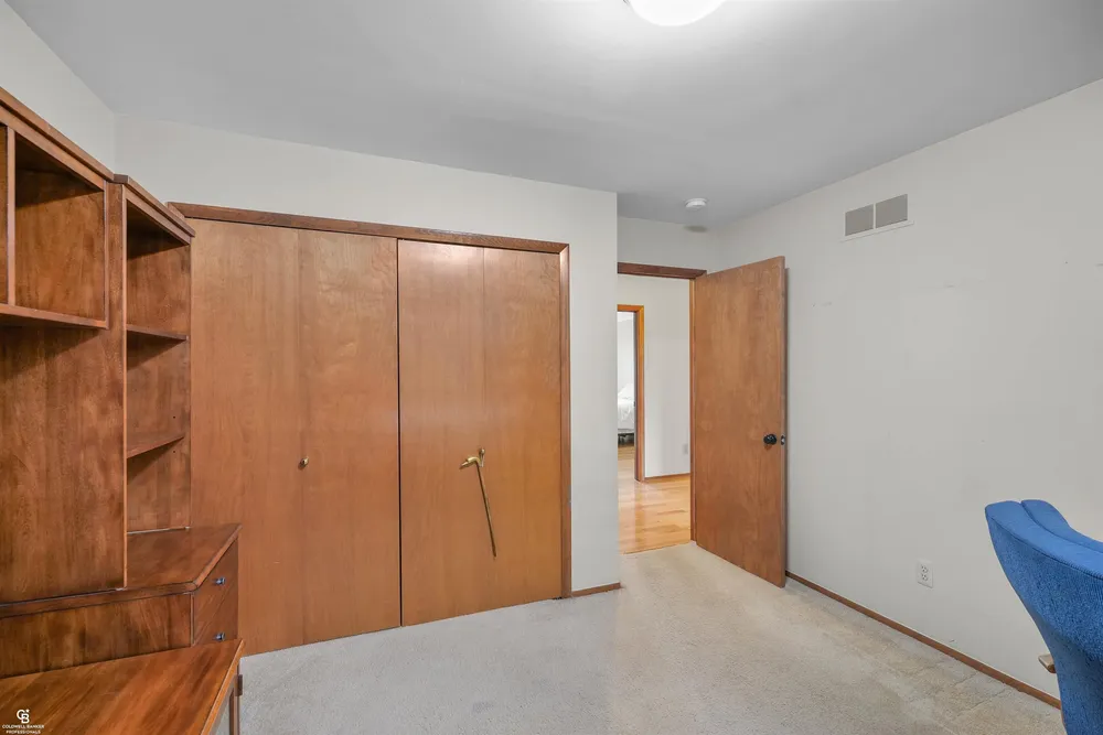 41397 Clairpointe St, Harrison Township, MI 48045