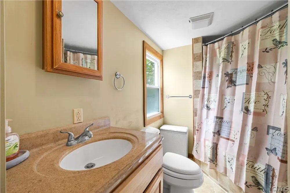 413 William St, Rome, NY 13440-4123