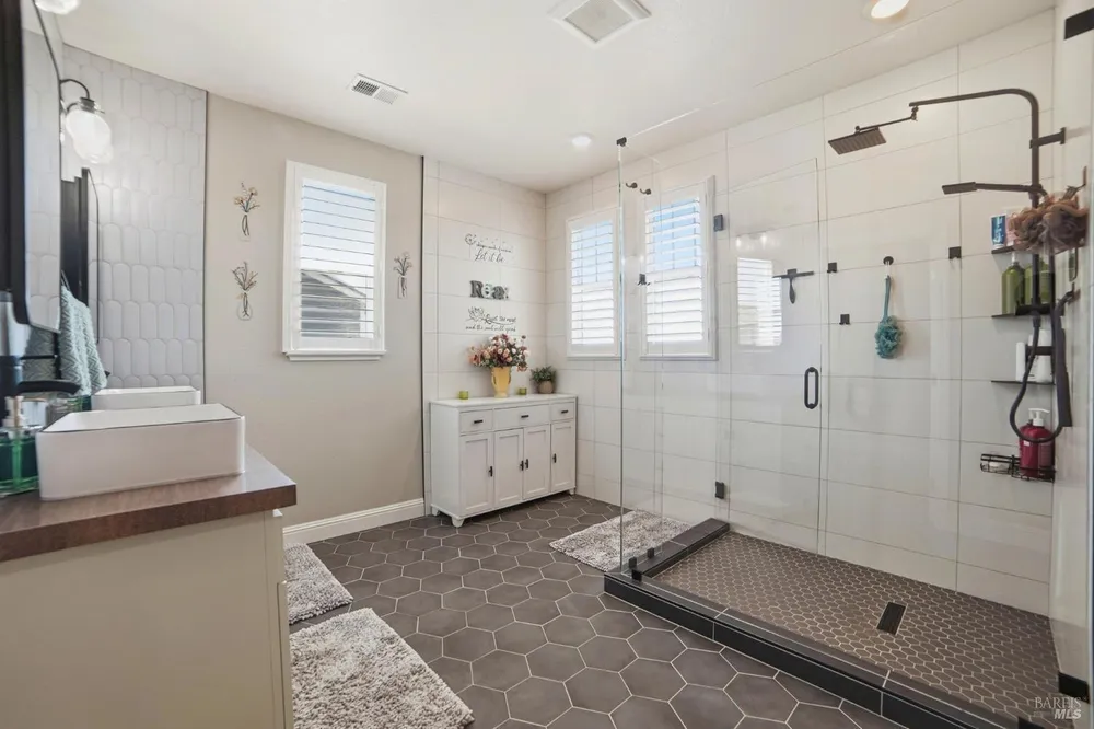 7750 Wildrose Way, Rohnert Park, CA 94928