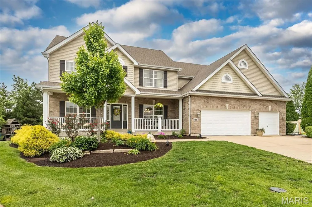 1167 Hidden Creek Ct, O'Fallon, MO 63304