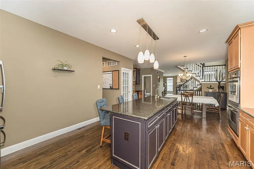 1167 Hidden Creek Ct, O'Fallon, MO 63304