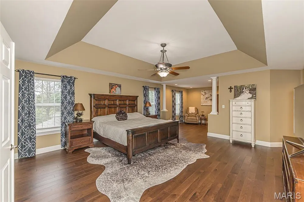 1167 Hidden Creek Ct, O'Fallon, MO 63304