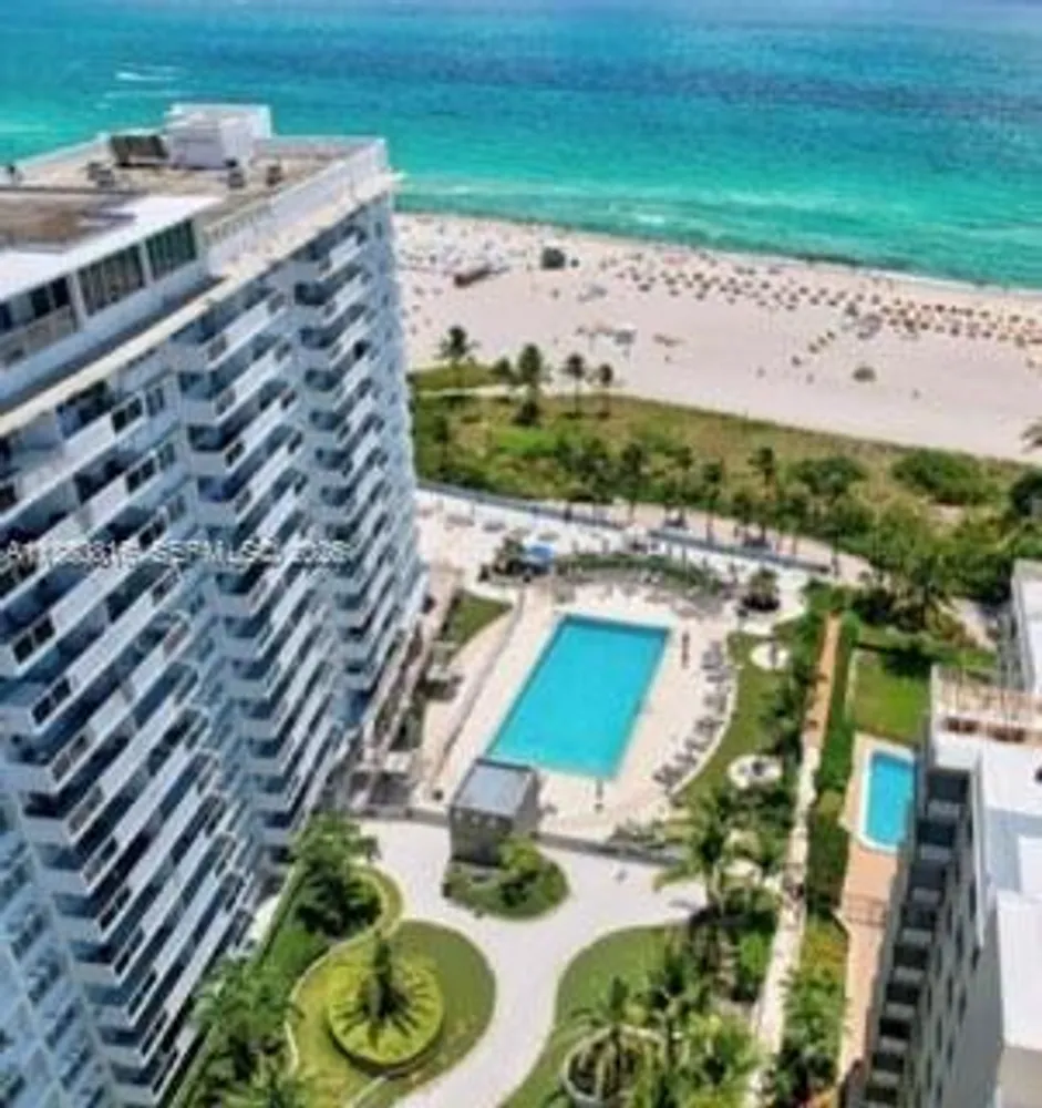 Lincoln Rd, Miami Beach, FL 33139