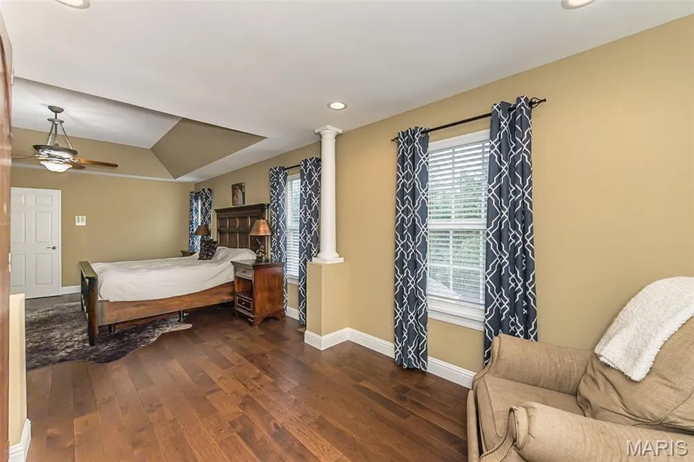 1167 Hidden Creek Ct, O'Fallon, MO 63304