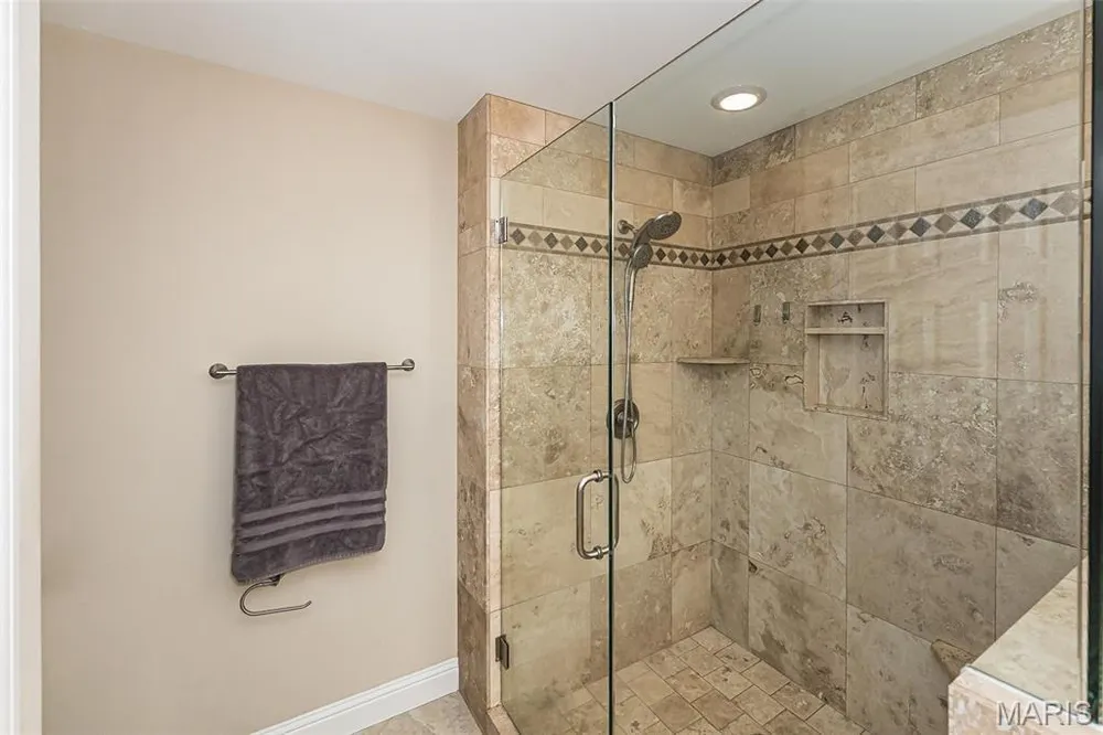 1167 Hidden Creek Ct, O'Fallon, MO 63304