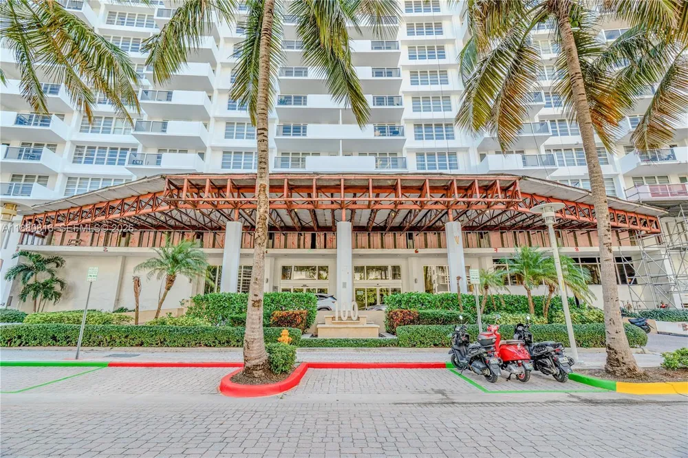 Lincoln Rd, Miami Beach, FL 33139