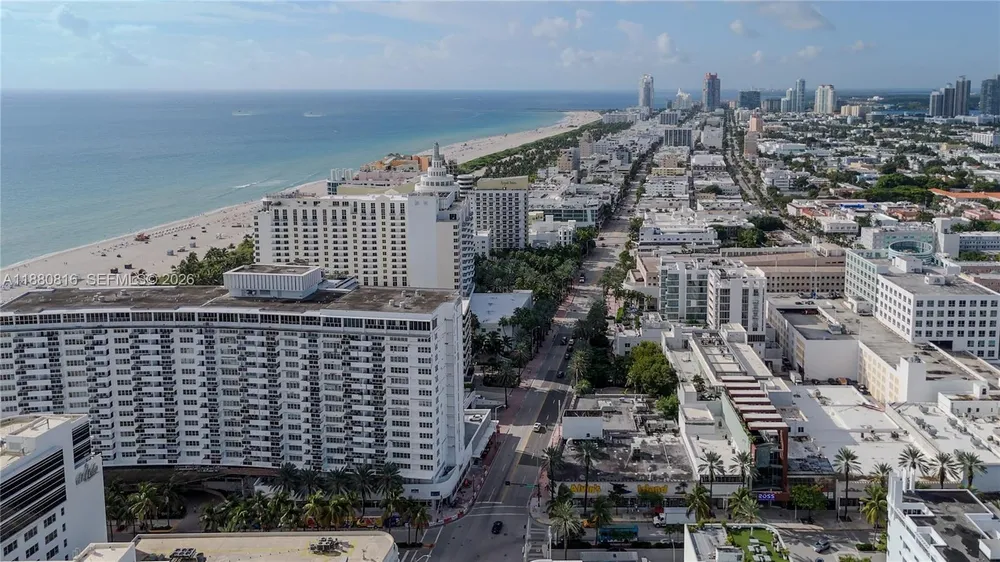 Lincoln Rd, Miami Beach, FL 33139