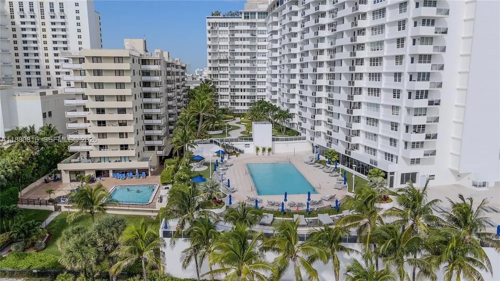 Lincoln Rd, Miami Beach, FL 33139