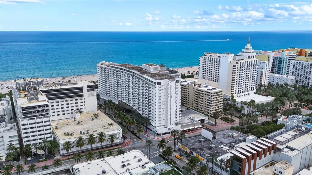 Lincoln Rd, Miami Beach, FL 33139