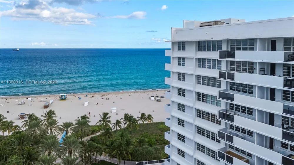 Lincoln Rd, Miami Beach, FL 33139