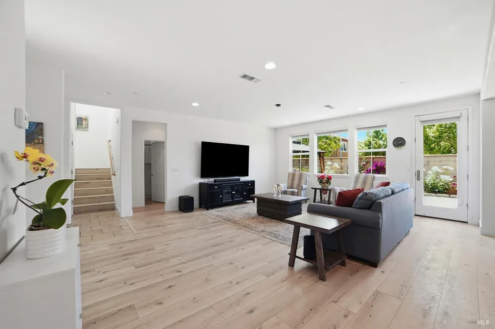 5305 Kirby Pl, Rohnert Park, CA 94928