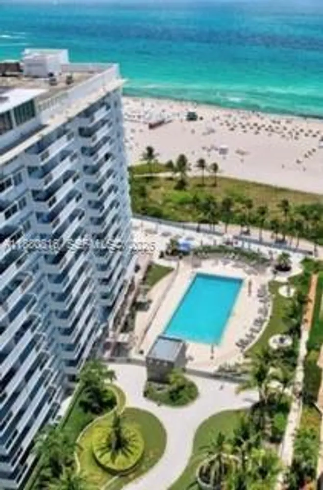 Lincoln Rd, Miami Beach, FL 33139