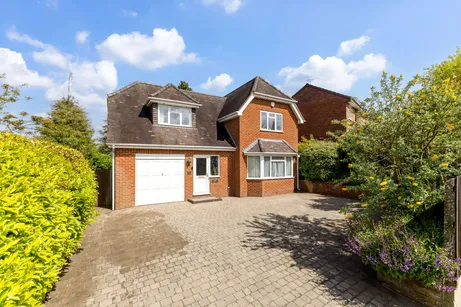 Greenfields Avenue, Alton, GU34