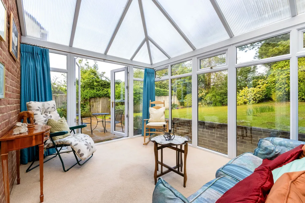 Greenfields Avenue, Alton, GU34 photo 5