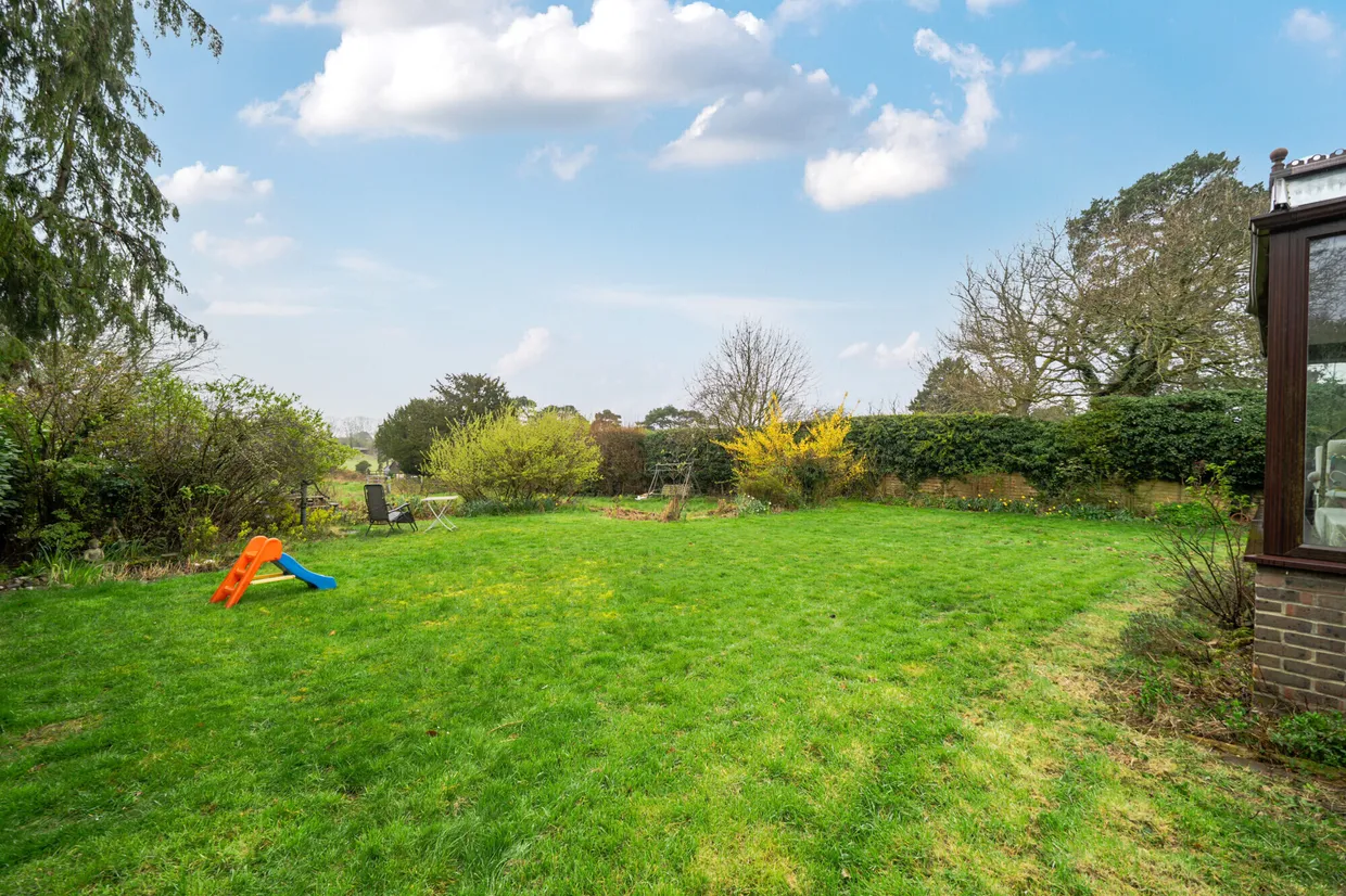 Blackberry Lane, Four Marks, GU34 photo 5