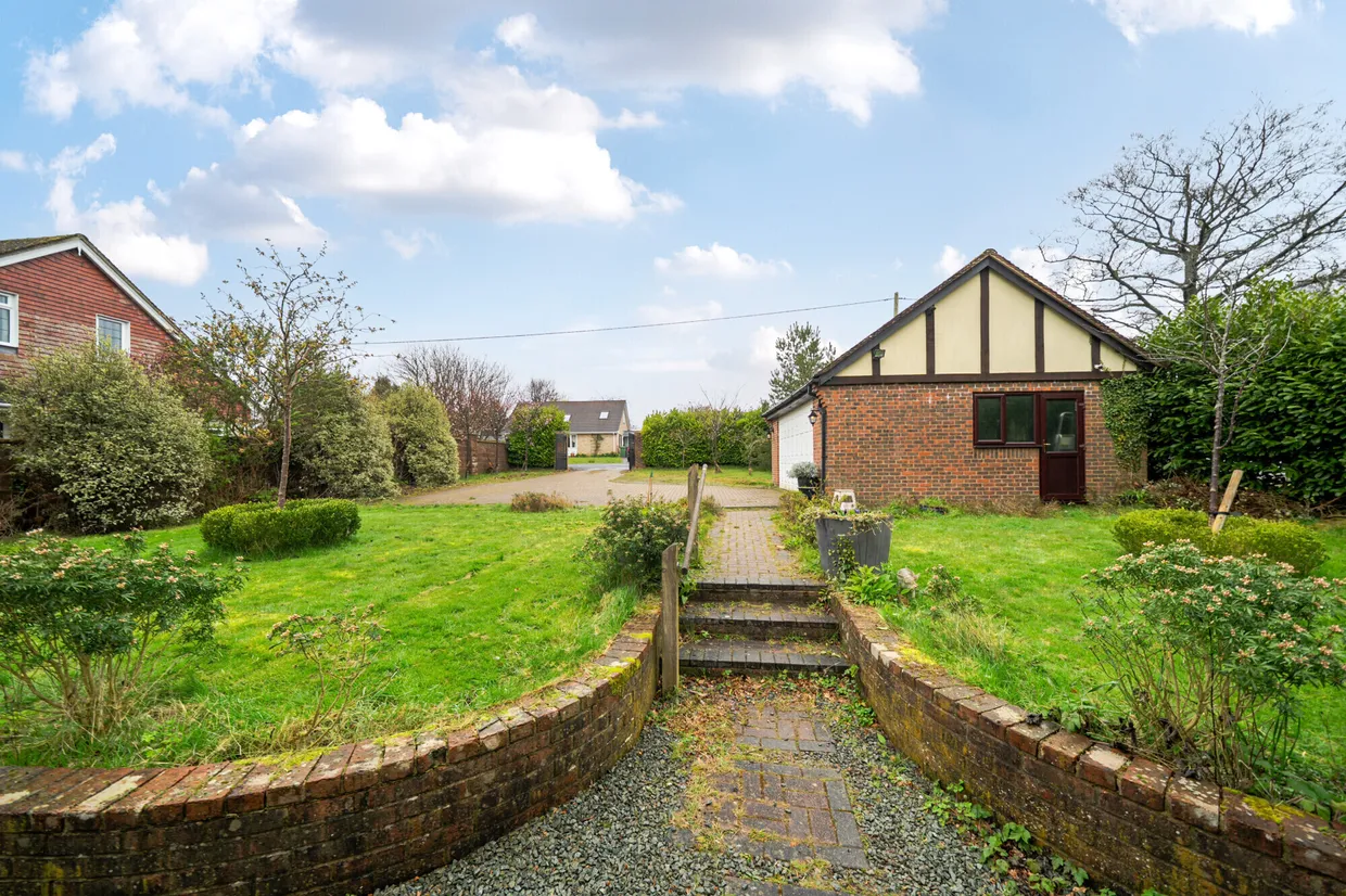 Blackberry Lane, Four Marks, GU34 photo 25