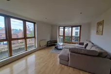 6 Bowman Lane, Leeds