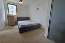 6 Bowman Lane, Leeds