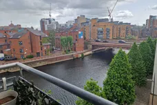 6 Bowman Lane, Leeds