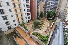 6 Bowman Lane, Leeds