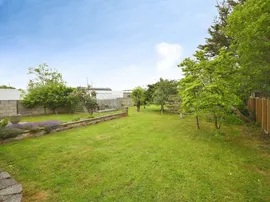 Old House Lane, Roydon, Harlow thumb 2
