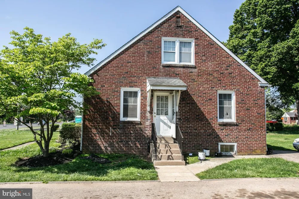 2107 Dekalb Pike, Norristown, PA 19401