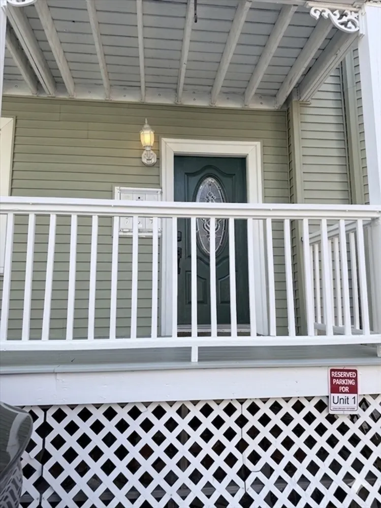 8 White Ave, Brookline, MA 02467