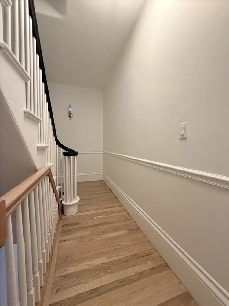 8 White Ave, Brookline, MA 02467